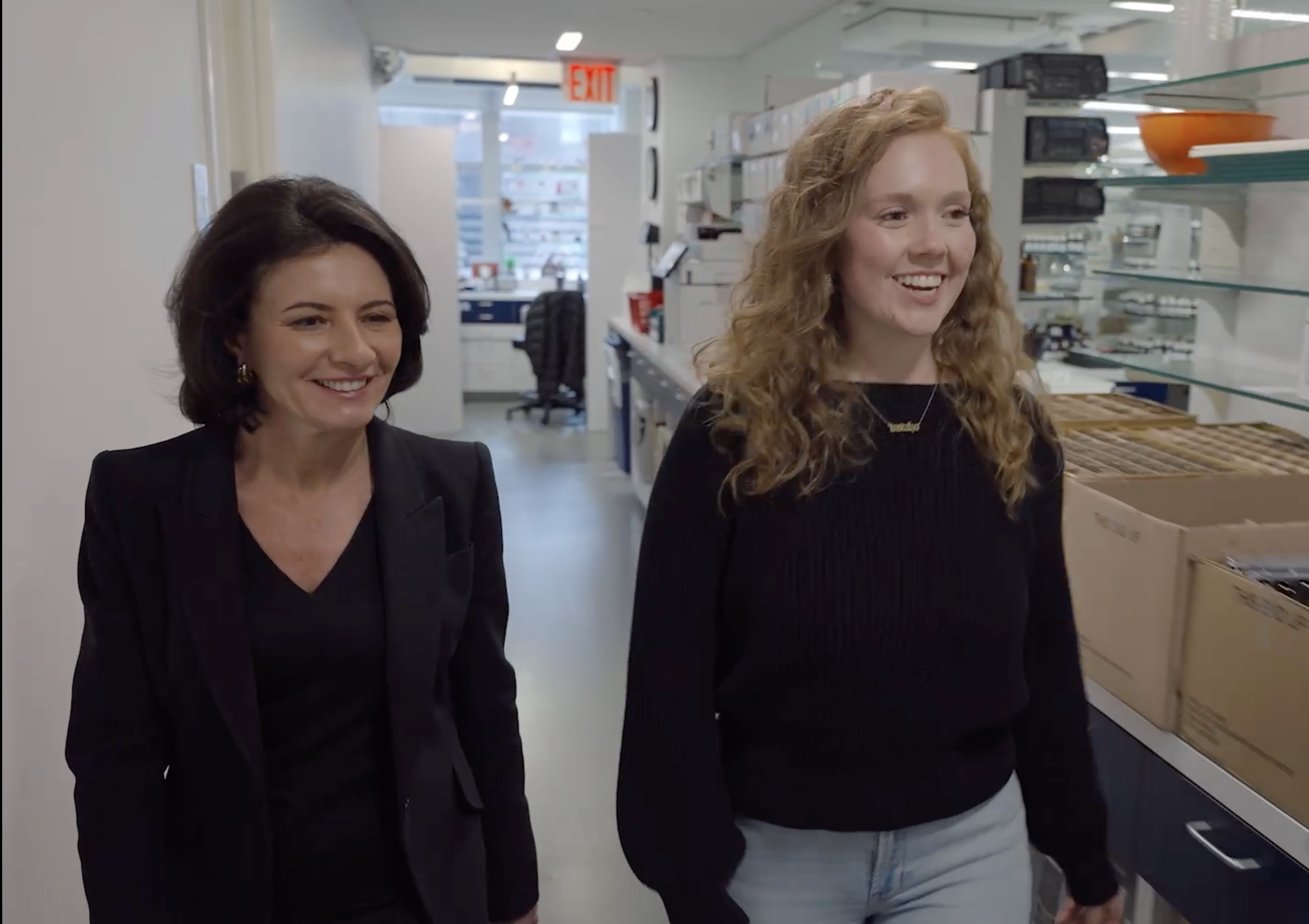 women at Bath and Body Works