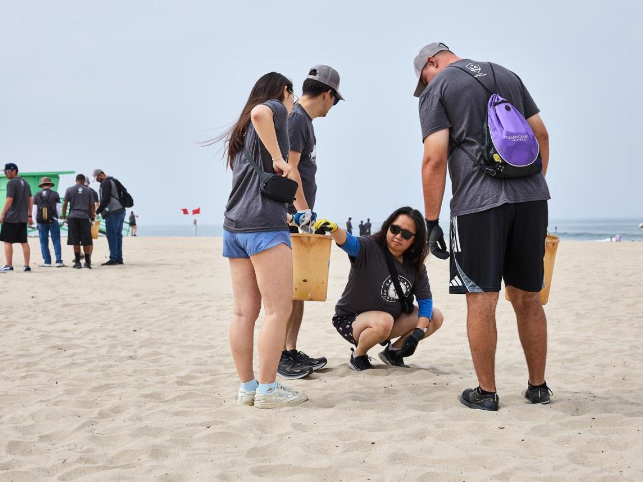 The initiative brought together over 100 volunteers who collected more than 40 pounds of waste.