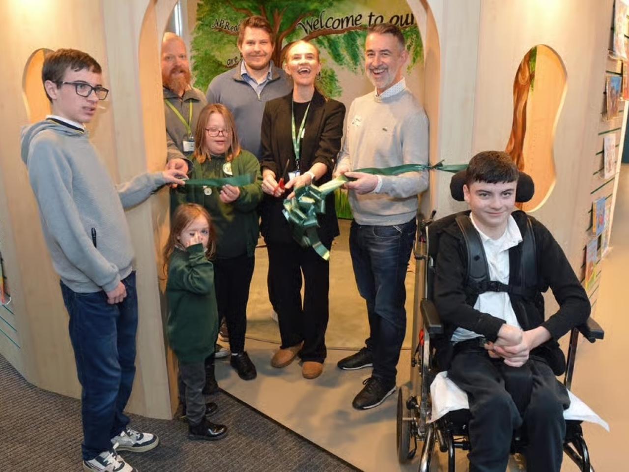 Alfreton Park School students and teachers