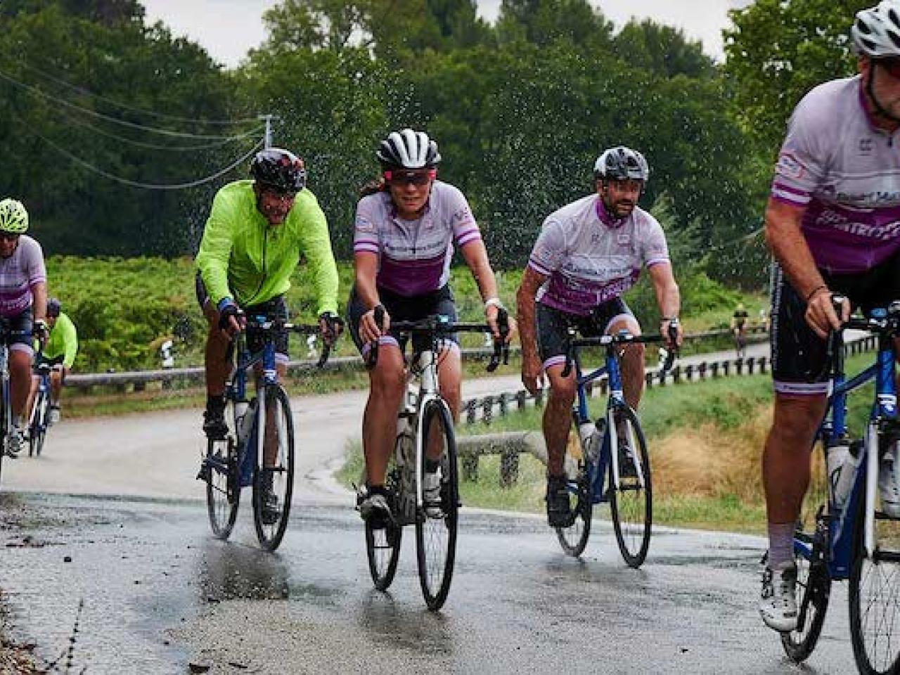 Cyclists on the C2C4C