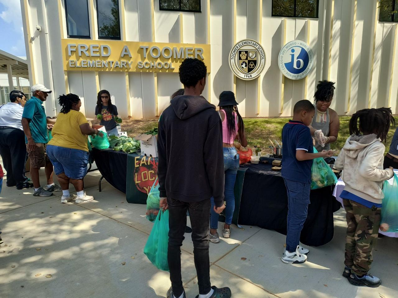 Free Produce Market at Toomer Elementary School Free Produce Market at Toomer Elementary School