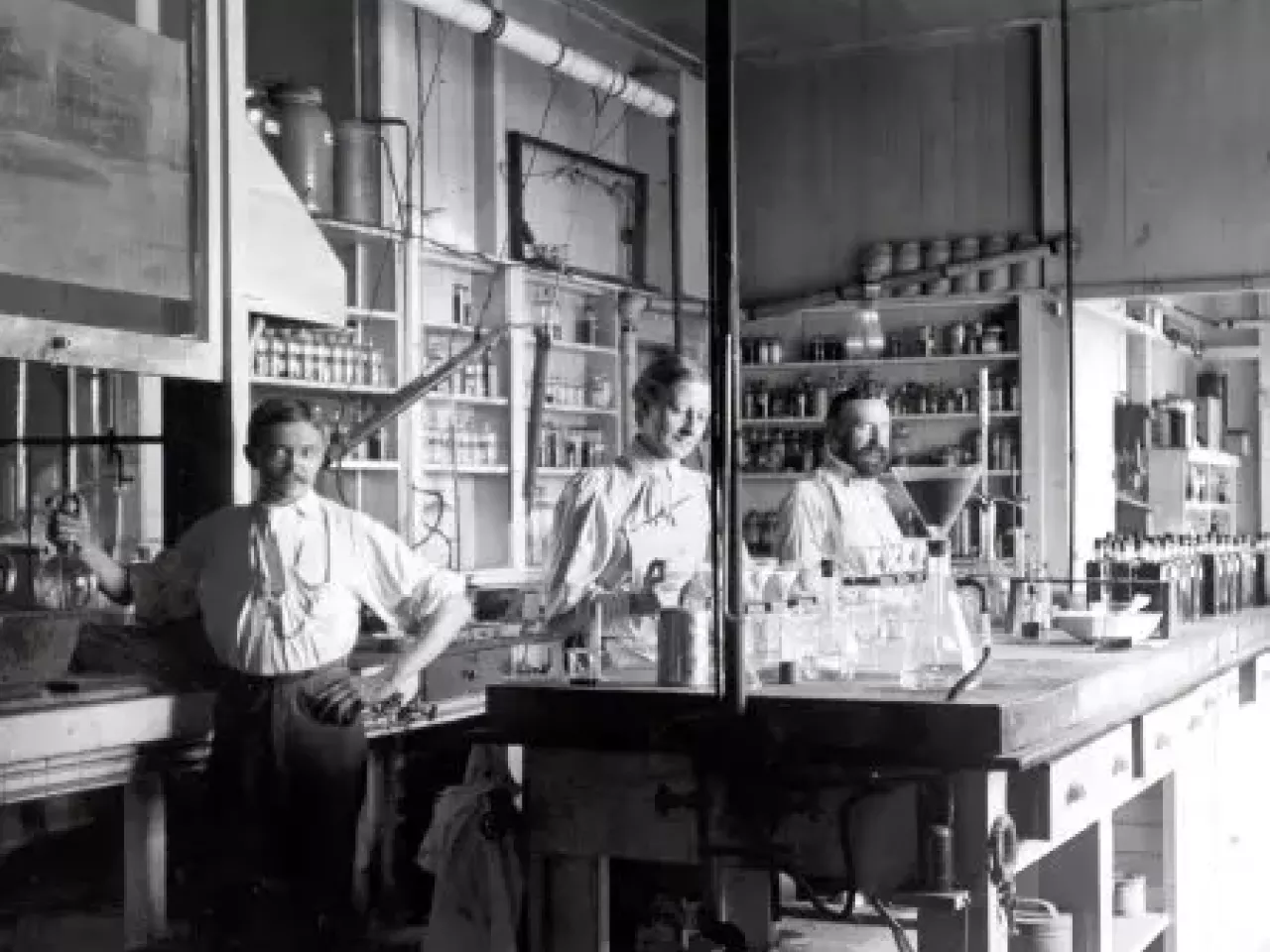 A black and white photo of the first analytical lab