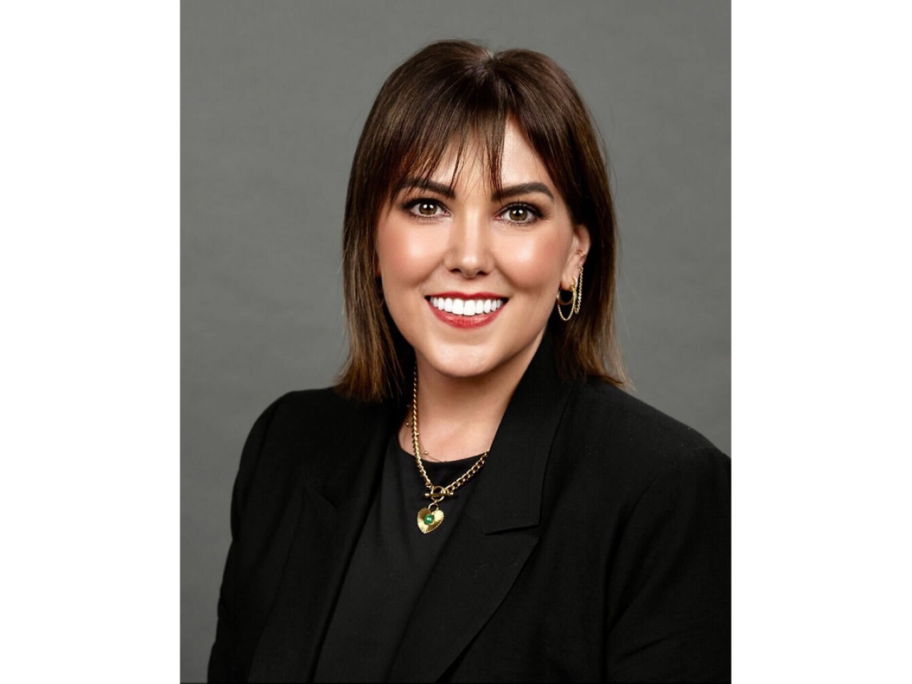 Kara Schlageter headshot