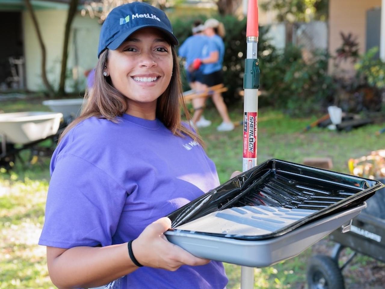 MetLife employee volunteers in Tampa, Florida helped rebuild a home with nonprofit Rebuilding Together, which MetLife Foundation supported during its Volunteering with Purpose campaign in 2024. 