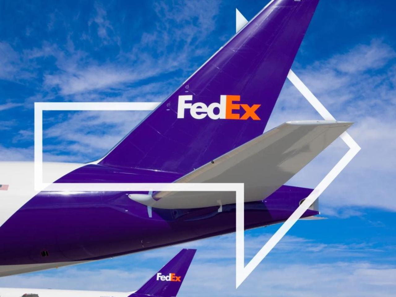 FedEx plane