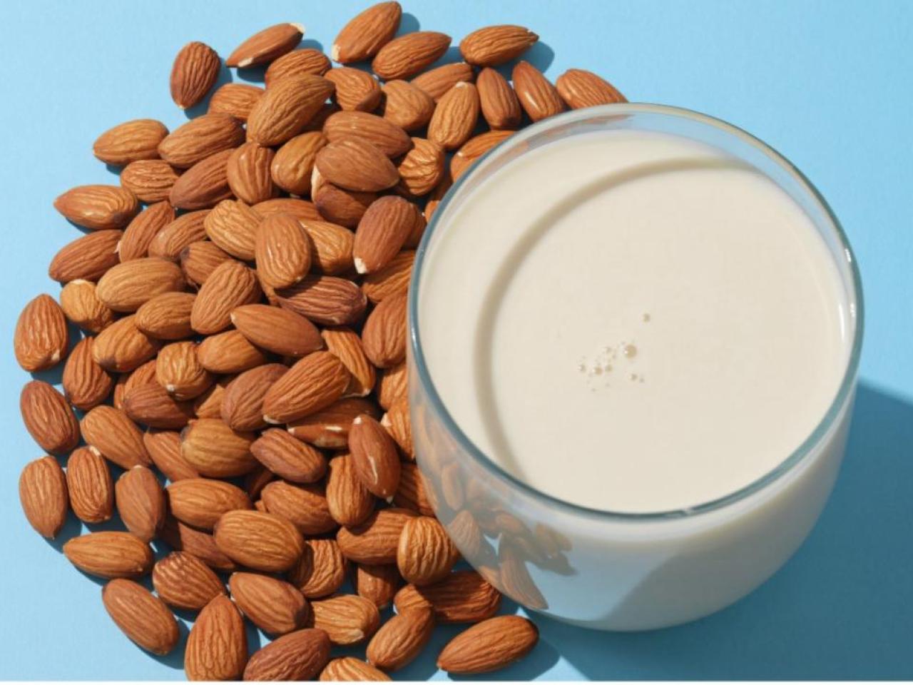 almonds and almond milk