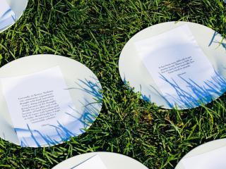 Plates with a story of hunger
