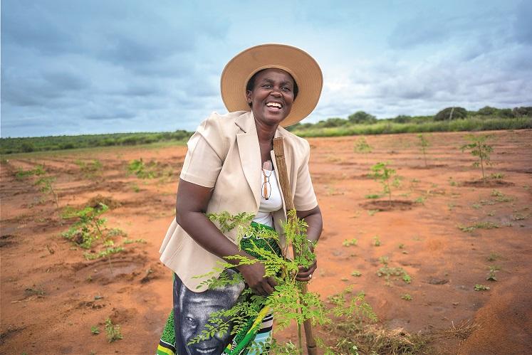 De Beers Group's commitment to Society