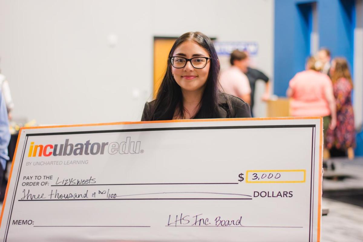 1st Place Winner Lizy Castro