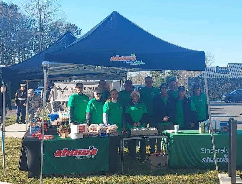 Albertsons associates under Shaw's and Star Market tent at Wreaths Across America event