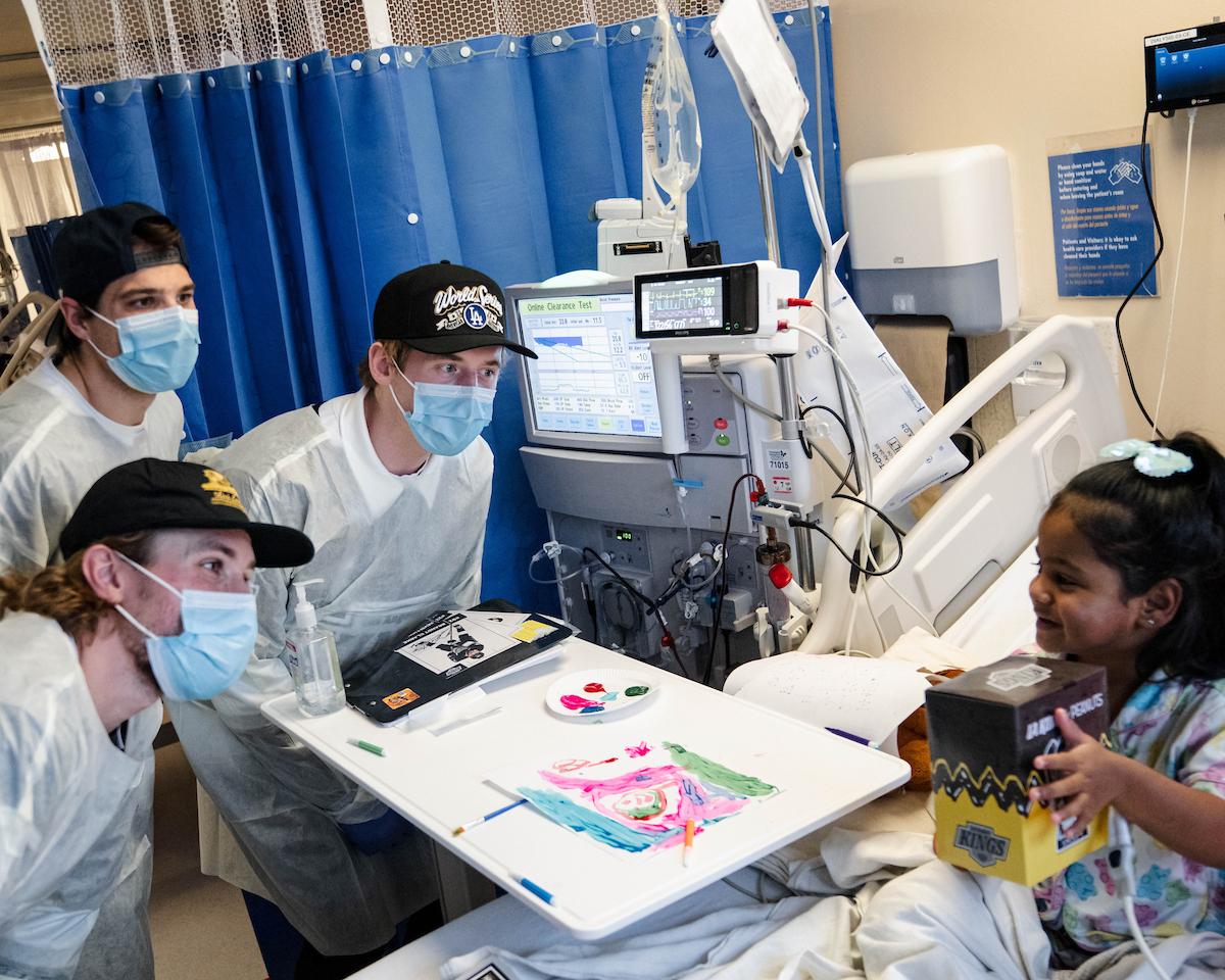 LA Kings Players with CHLA Patient