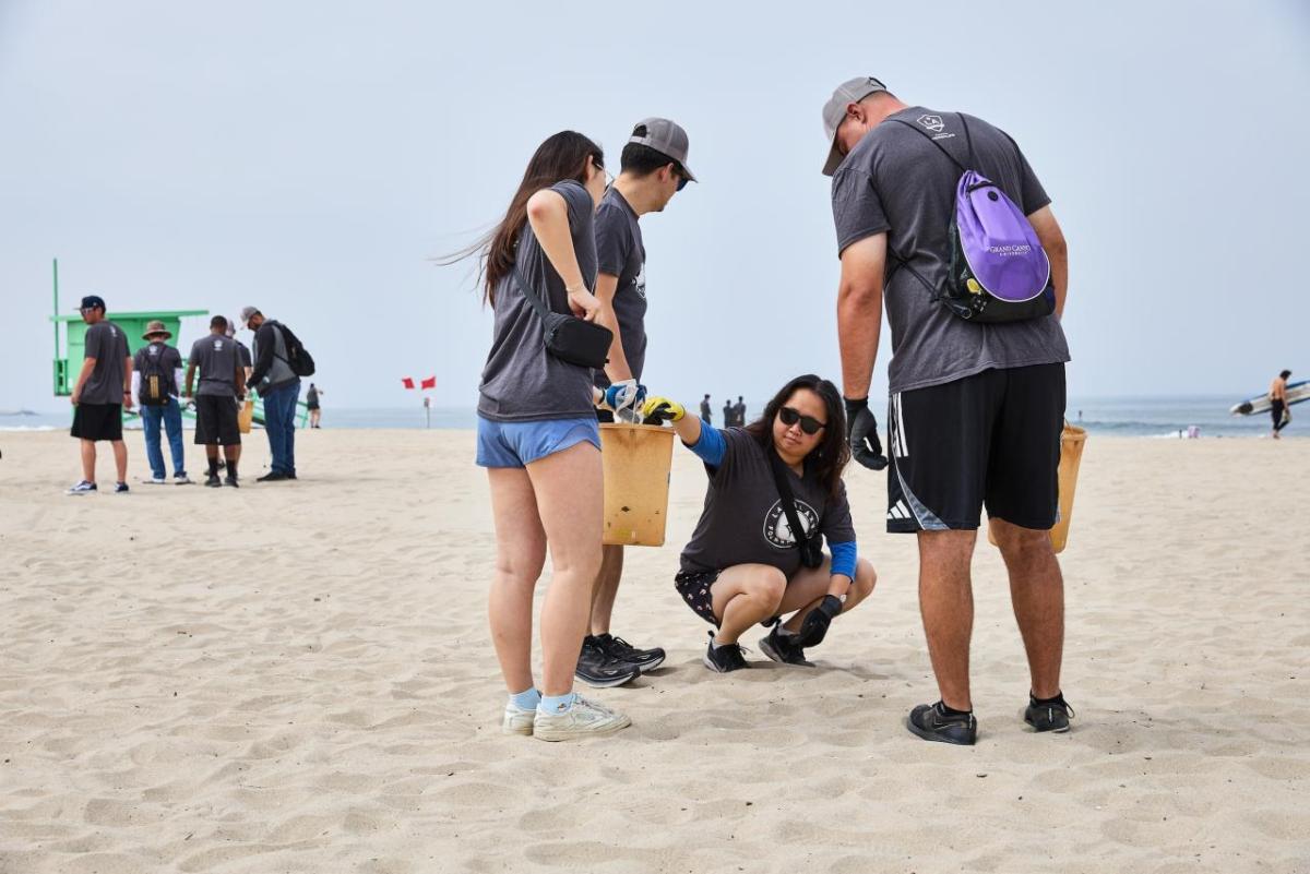 The initiative brought together over 100 volunteers who collected more than 40 pounds of waste.