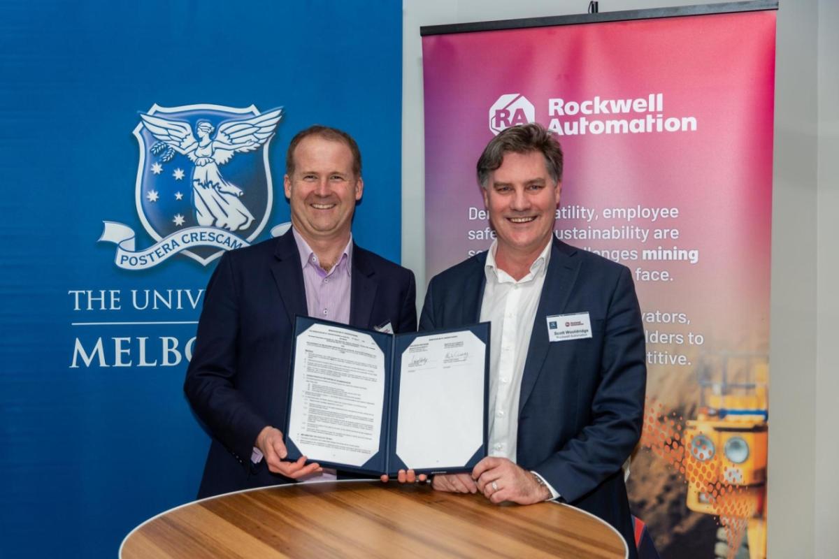 University of Melbourne Prof. Mark Cassidy (left) and Rockwell’s Scott Wooldridge, regional president, Asia Pacific, signed the Memorandum of Understanding at the July 27 event.