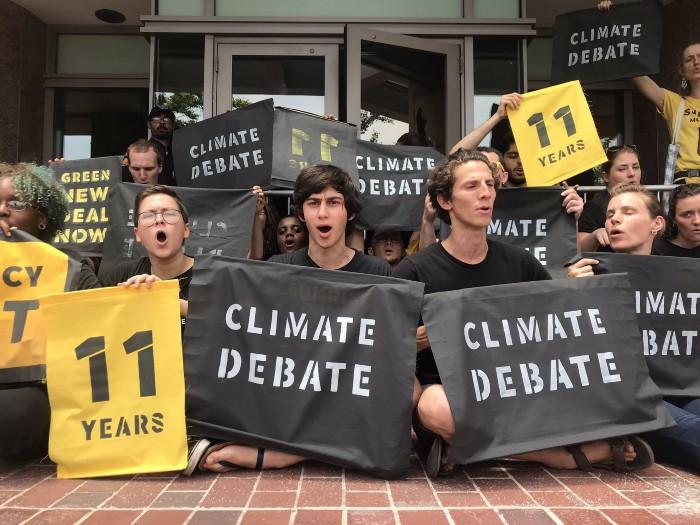 Sunrise Movement demands that the DNC allows a climate centred debate