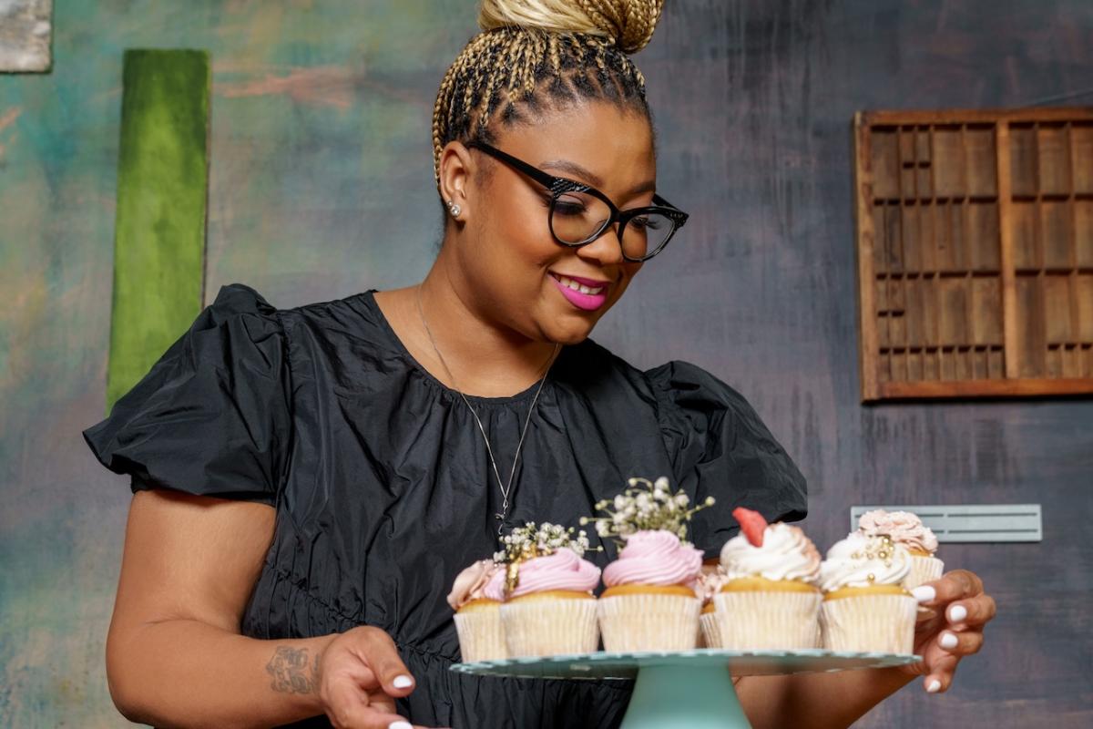 Tanika Nelson, nikascupcakebar.com     