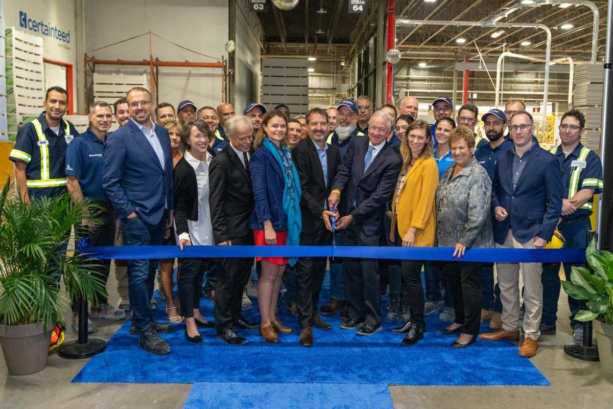 Ribbon cutting ceremony at Saint-Gobain Canada CertainTeed plant.