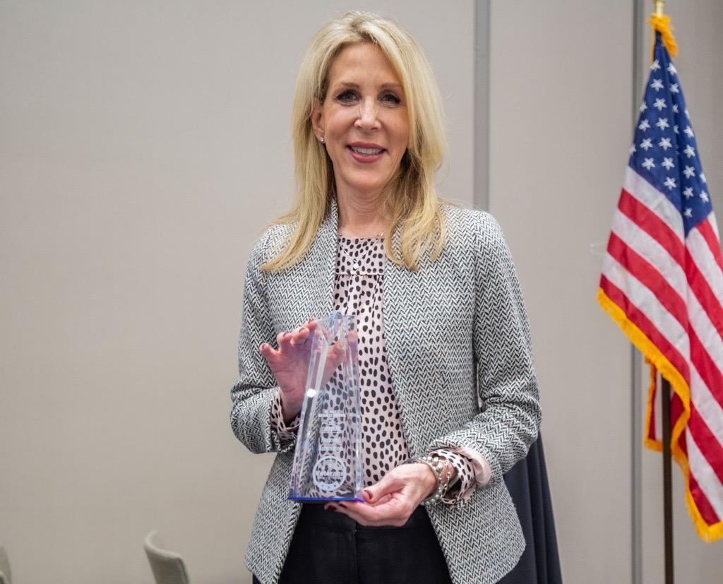 Rockwell’s Mary Burgoon with a Veterans in Business Award from the Milwaukee Business Journal. 