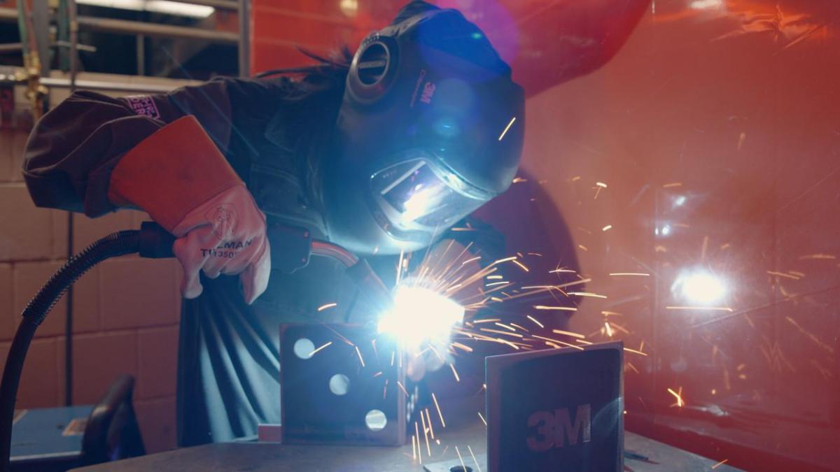 3M Second season of "Clash of the Grinders". 