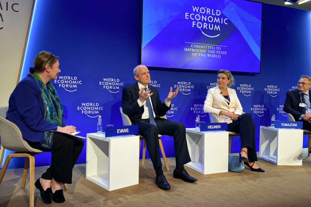 Moderator Jane Nelson (L), in discussion with Alibaba Group President Mike Evans and Dutch Environment Minister Vivianne Heijnen. Photo credit: Alibaba Group Moderator Jane Nelson (L), in discussion with Alibaba Group President Mike Evans and Dutch Environment Minister Vivianne Heijnen.