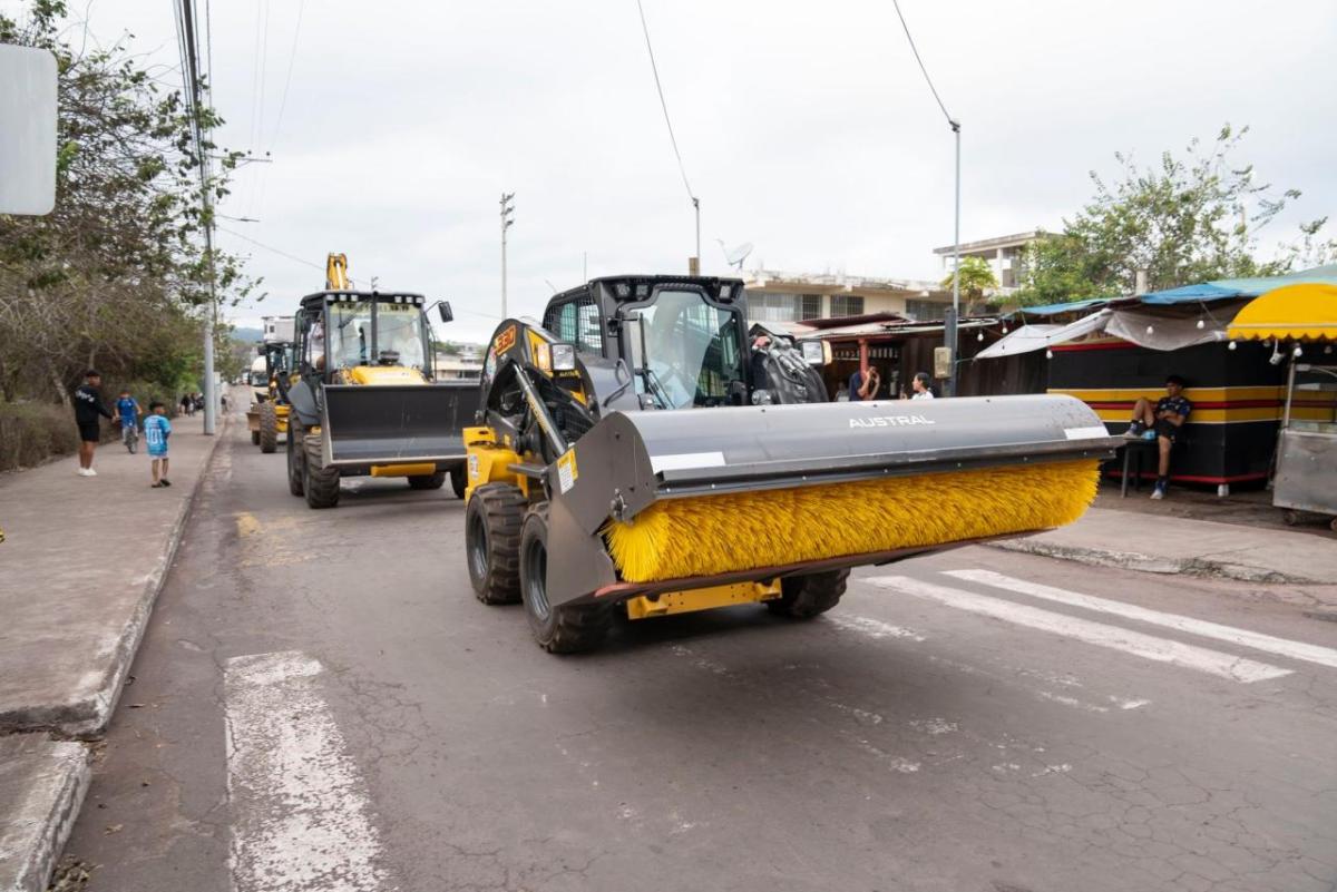 delivery of construction equipment