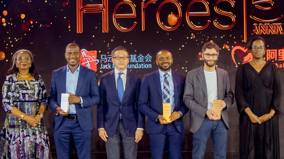 L-R: ABH Grand Finale Judge Ibukun Awosika, Founder of The Chair Centre Group; ABH 2023 Second Prize Winner Thomas Njeru, CEO and Co-Founder of Pula Advisors Limited; ABH Grand Finale Judge Joe Tsai, Chairman of Alibaba Group; ABH 2023 First Prize Winner Dr. Ikpeme Neto, CEO and Founder of Wellahealth Technologies; ABH 2023 Third Prize Winner Ayman Bazaraa, CEO and Co-Founder of Sprints; ABH Grand Finale Judge Dr. Diane Karusisi, CEO of Bank of Kigali. Image courtesy of APO Group " "