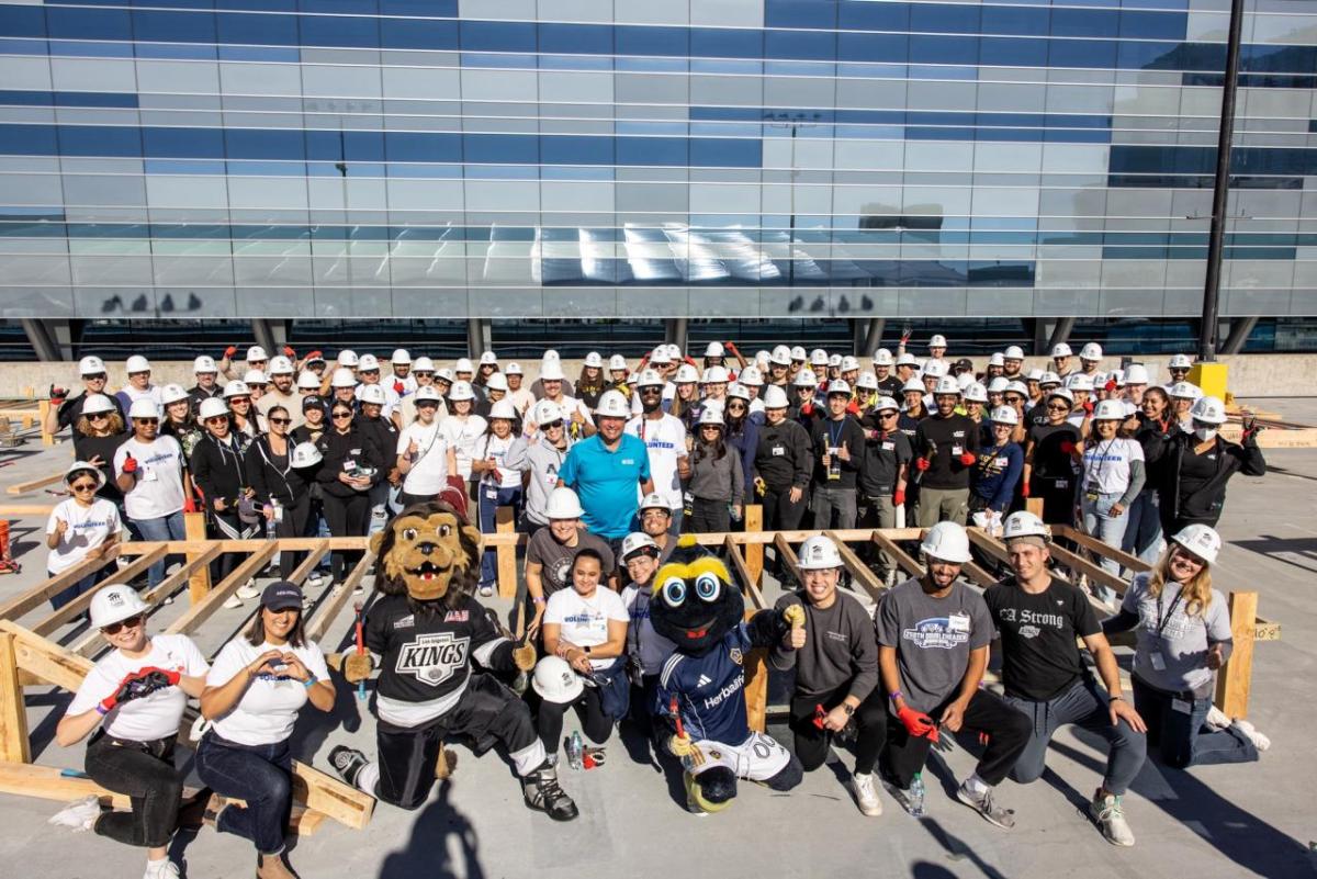 250 AEG employees from all business units—including L.A. LIVE, Global Partnerships, AXS, L.A. Galaxy, L.A. Kings, and Crypto.com Arena—participated.