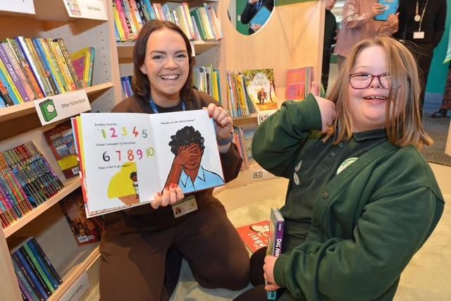 Student and staff member in Alfreton Park School's new library