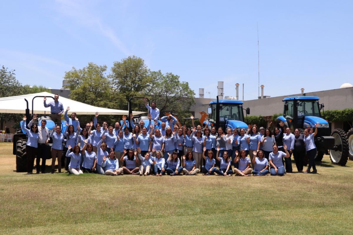 CNH Industrial employees in Mexico celebrate the Company’s Querétaro facility being named a “Great Place to Work®” by the Great Place to Work® Institute in Mexico
