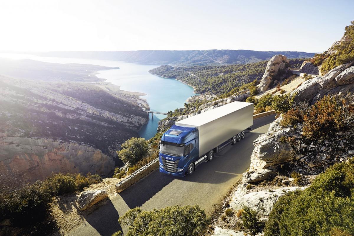 The IVECO S-WAY NP, a truck that can run on 100% Natural Gas, has been recognised as the Sustainable Truck of the Year 2021.
