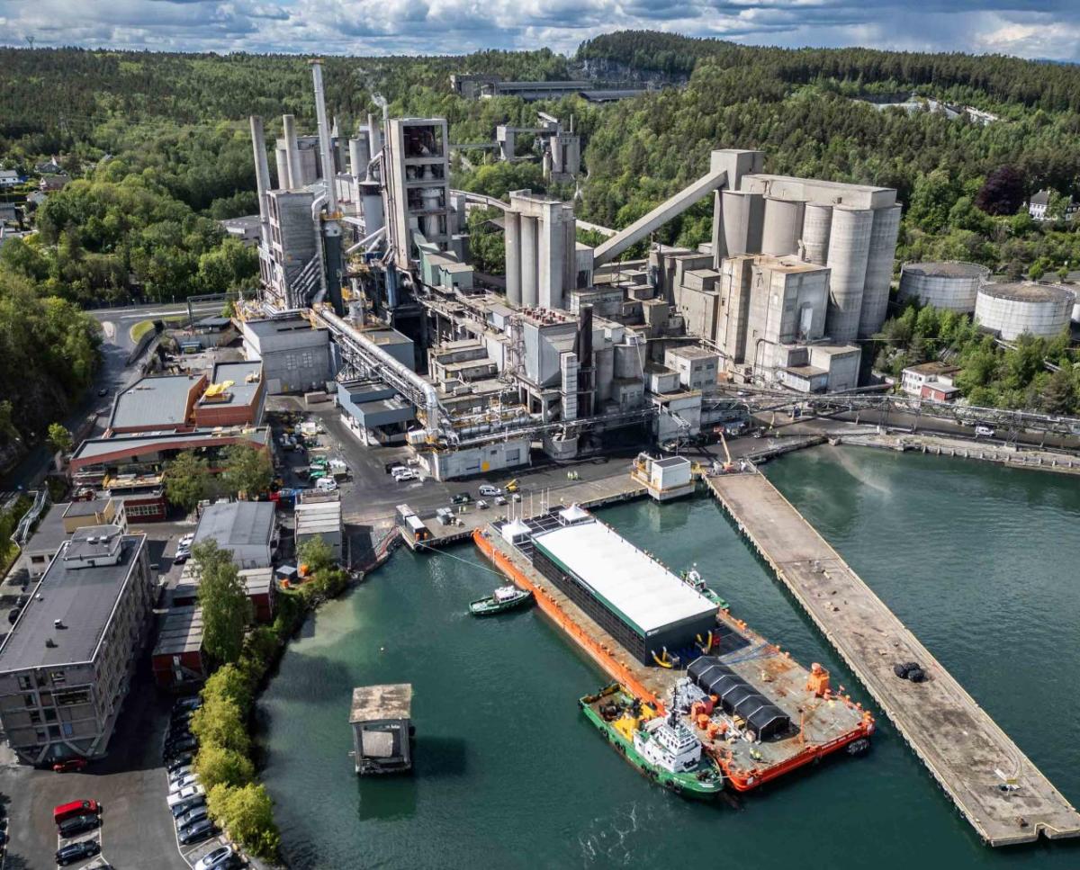 Heidelberg Materials’ carbon capture cement facility