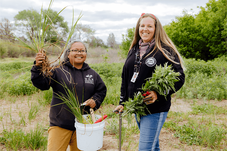 Chico Program, 2 people with plants