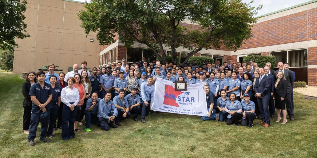 Group photo of Cintas MN employees