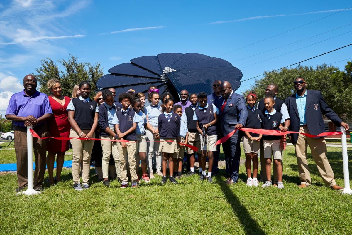 Mohawk Group Installs Latest Smartflower at Florida School