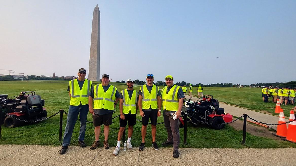In partnership with the National Park Service, 26 New Holland Construction and CNH Industrial volunteers worked to complete projects at the Washington Monument. New Holland Construction and CNH Industrial volunteers worked to complete projects at the Washington Monument.