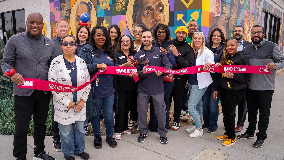 Ribbon cutting ceremony at Crenshaw U.S. Bank Black Heritage Community Branch.