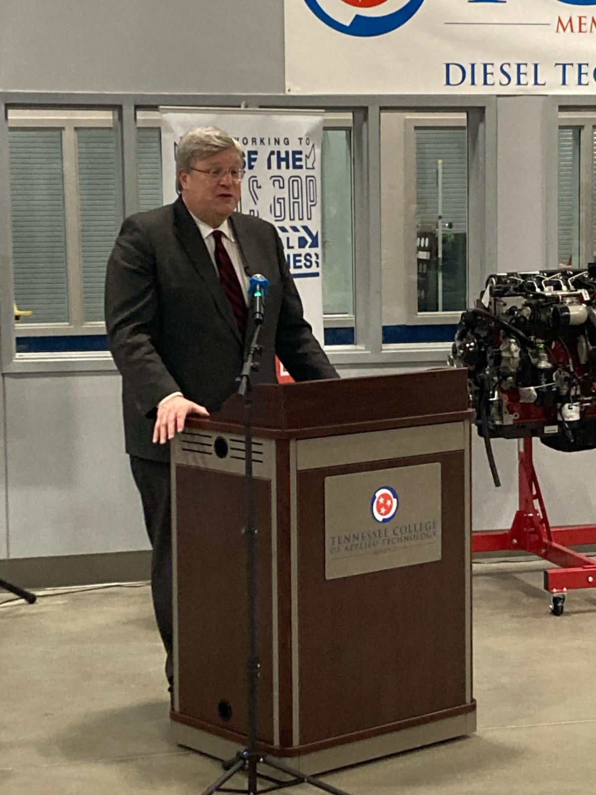 Memphis Mayor, Jim Strickland speaks at announcement of the Cummins Technical Education for Communities (TEC) initiative at the Tennessee College of Applied Technology Memphis (TCAT Memphis).