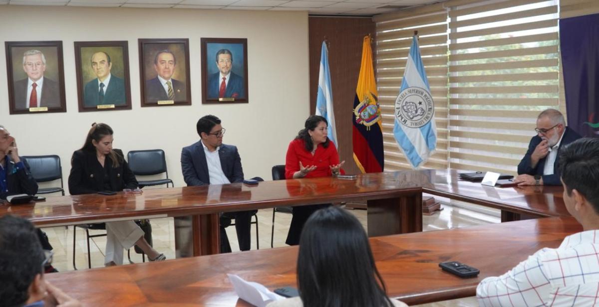 DP World and ESPOL representatives participate in a strategic meeting focused on biodiversity research and sustainable port development in Ecuador.