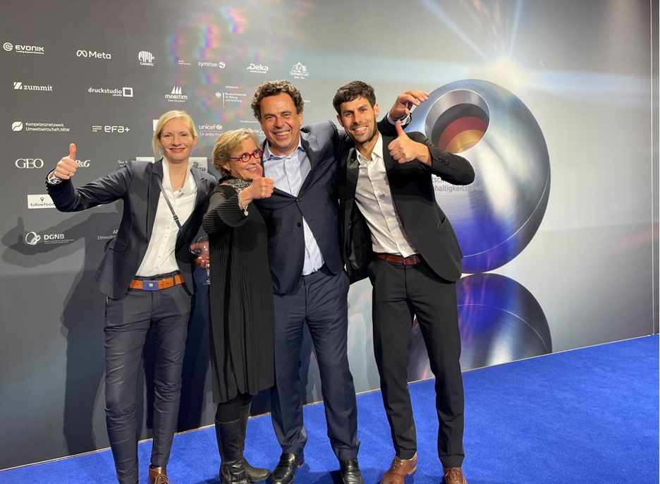 The EcoVadis team at the award ceremony in Düsseldorf. Co-Founder and Co-CEO Pierre-Francois Thaler (second from right) accepted the award together with Stephanie Dinter Croqc, Director Customer Success D-A-CH (second from left). On the right Matthias Münzing, Sales Director D-A-CH, on the left Pia Pinkawa, Marketing & PR. EcoVadis team at the award ceremony in Dusseldorf.