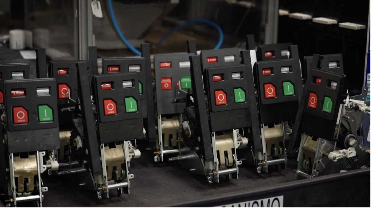 Eaton Arecibo circuit breakers