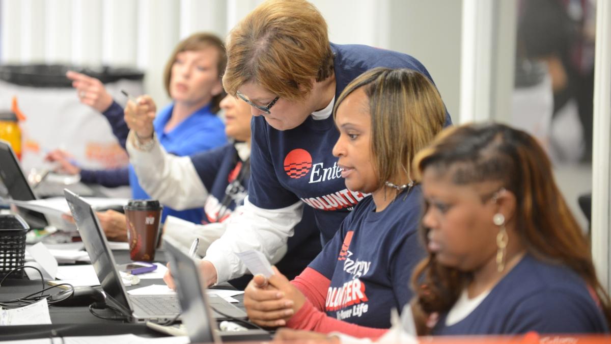 Entergy employees volunteer at free tax preparation services in person or virtually at VITA tax preparation sites