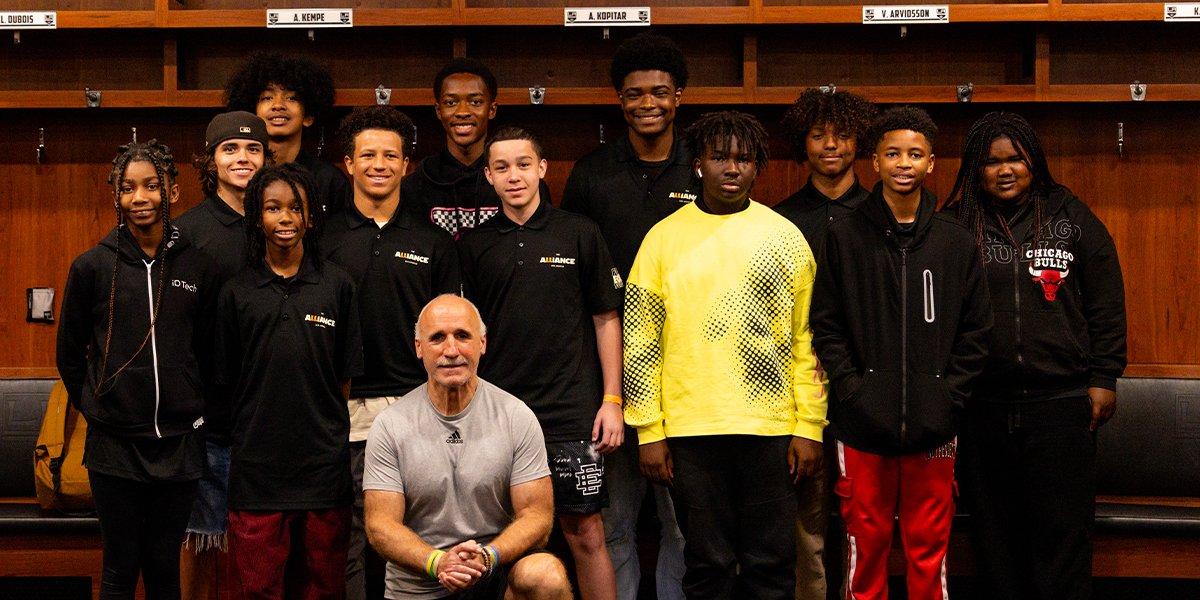 Students from ALLIANCE’s student empowerment program met LA Kings Alumni and sports analyst Daryl Evans.