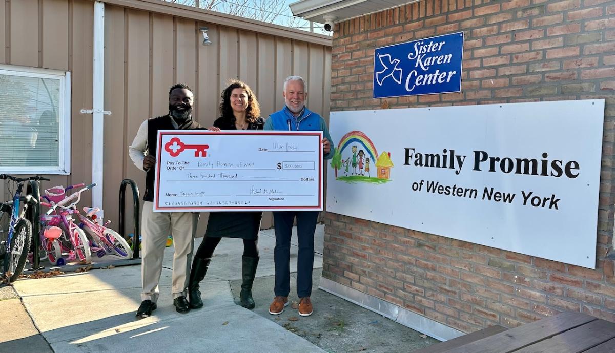 Photo: L to R: KeyBank Buffalo Corporate Responsibility Officer Chiwuike Owunwanne, Family Promise of WNY Executive Director Luanne Firestone and KeyBank Buffalo Market President Michael McMahon. Photo: (L to R: KeyBank Buffalo Corporate Responsibility Officer Chiwuike Owunwanne, Family Promise of WNY Executive Director Luanne Firestone and KeyBank Buffalo Market President Michael McMahon)