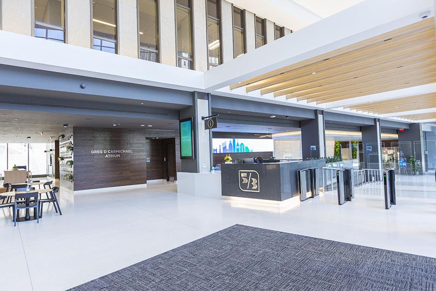Fifth Third Bank celebrates the completion of a new signature two-story welcome atrium, a newly designed next-generation financial center, renovated and expanded retail space, as well as the Fifth Third Museum and Fifth Third Stage. The expansive “Project Connect” brings together the Bank’s two office towers at the first and second levels with a new 12,000 square foot entryway to Fifth Third Bank that reflects its values and transformation.