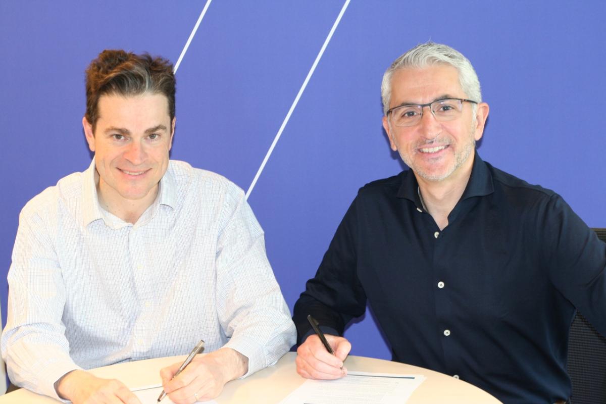 Jose La Loggia and Francesco Incalza sign STEM Alliance contract