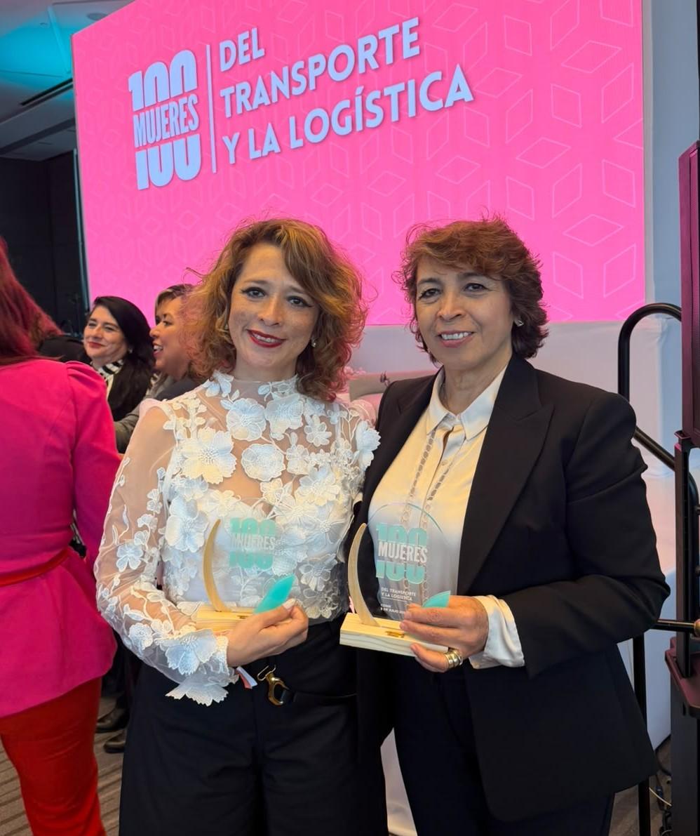 Francia Páramo, Director of Freight Forwarding at DP World in Mexico, poses with another award recipient at the T21 100 Women in Transportation and Logistics 2026 ceremony.
