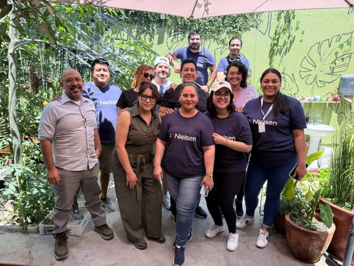 Nielsen volunteers in Guadalajara, Mexico.