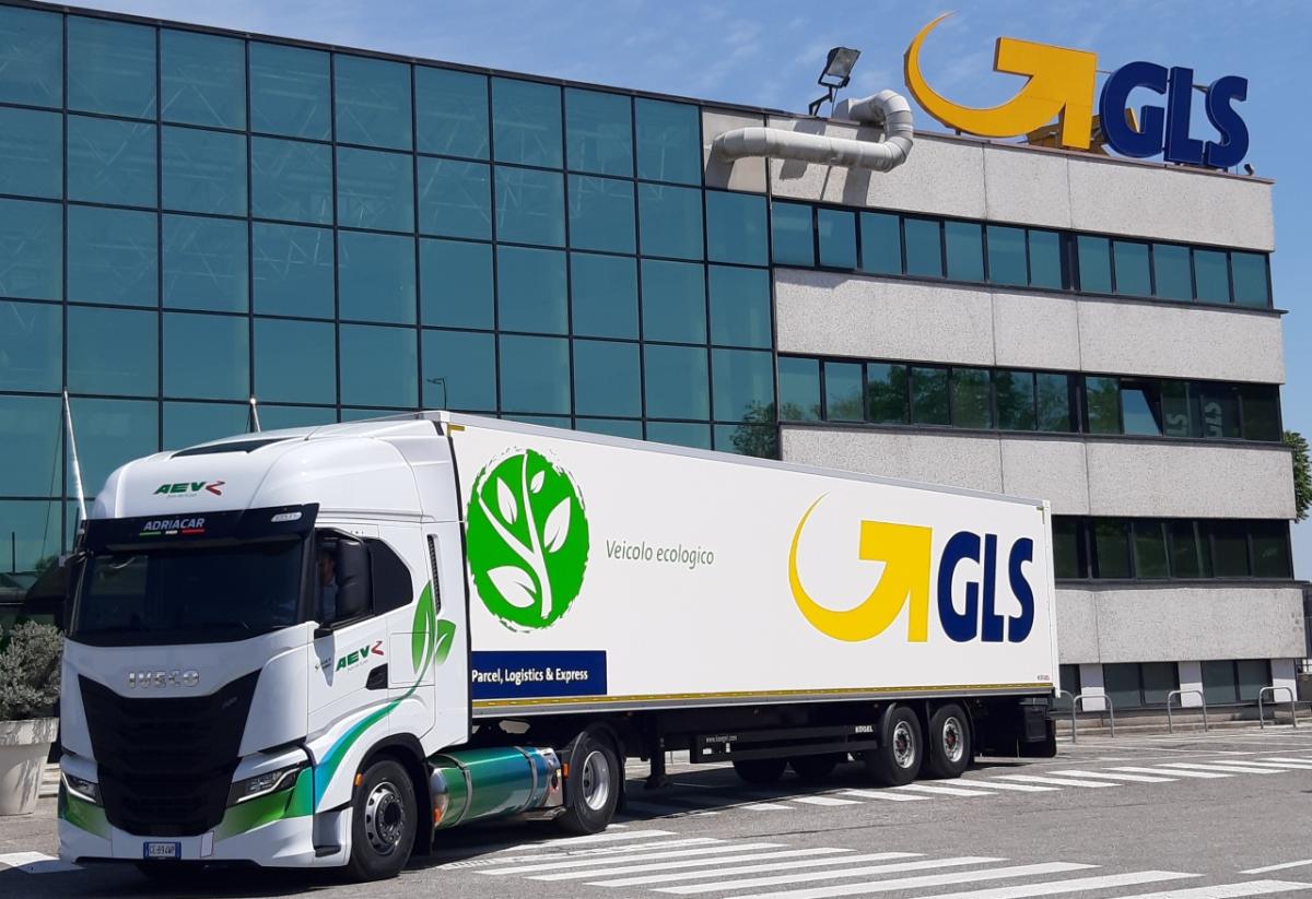 GLS updates its fleet with 120 IVECO S-WAY LNG and Bio-LNG powered vehicles
