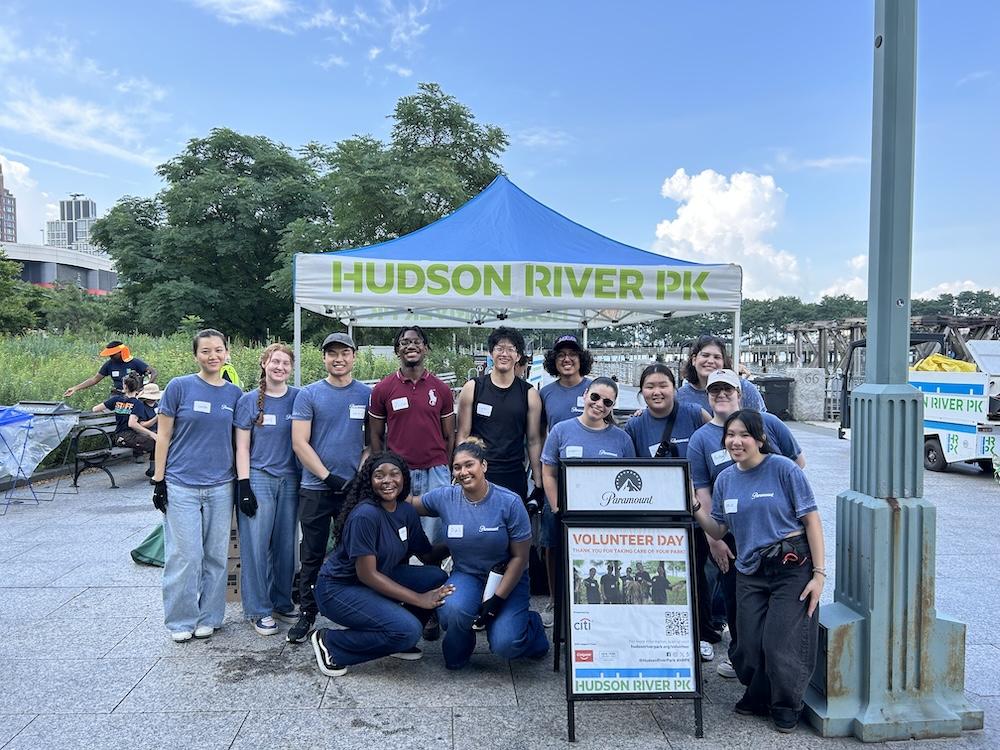 volunteer group photo