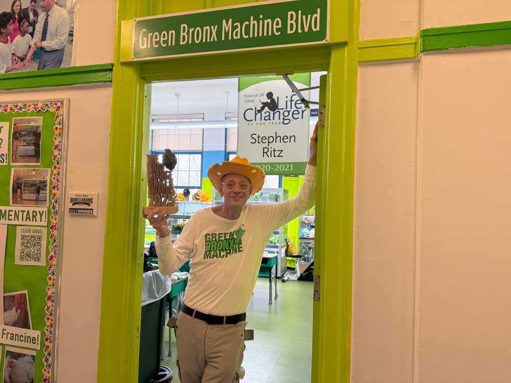 Stephen Ritz with award