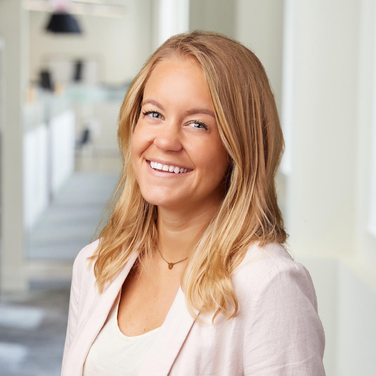 After a decade spent developing corporate partnerships with CPG brands, Katie Kowalski joins the leadership team at Fairtrade America as director of commercial partnerships to help brands live their values by paying farmers fairer prices and achieving Fairtrade product certification. Katie Kowalski